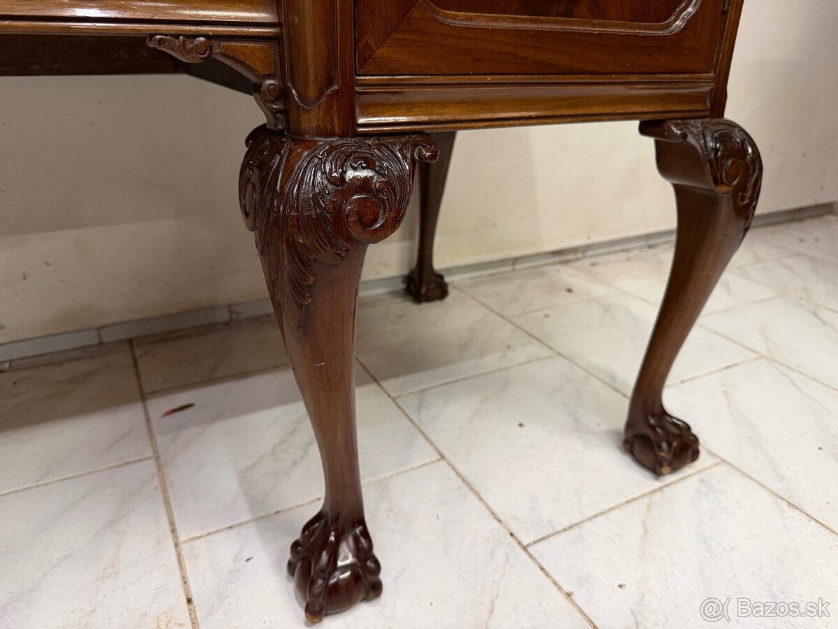 Starožitný bufet Chippendale - 9