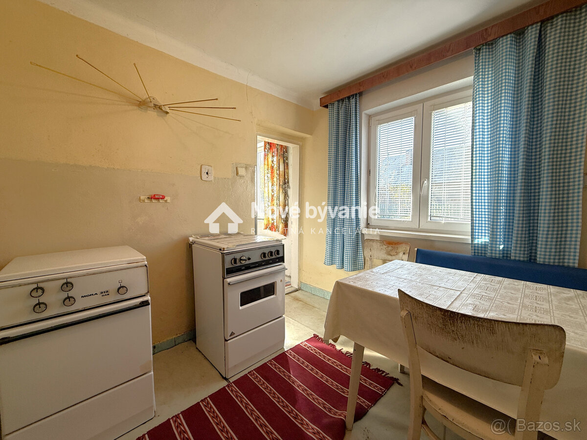 Predaj, rodinný dom s veľkým pozemkom-Semerovo(N204-12-FRAD) - 9