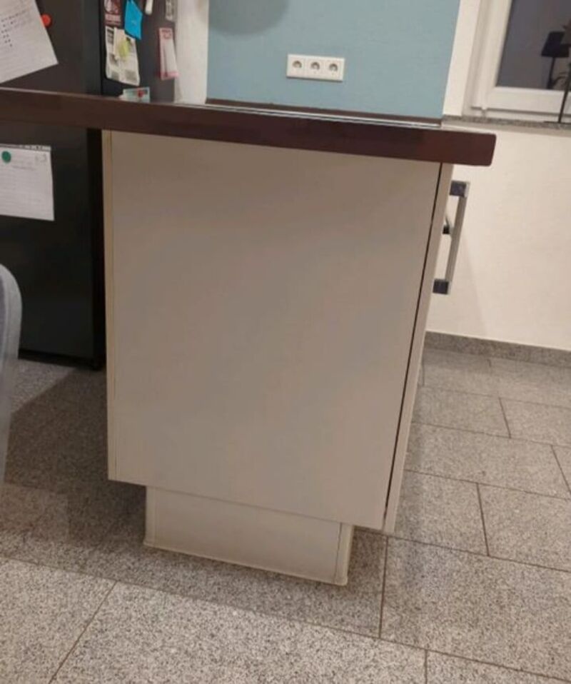 Krémová lesklá linka Nobilia se spotřebiči,5855 - 9