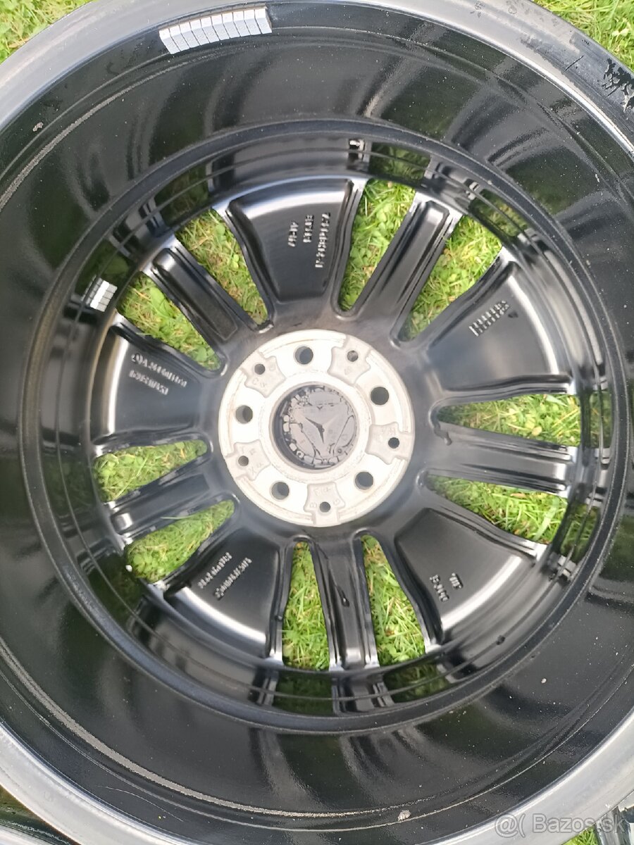 Original R18 Mercedes - 9