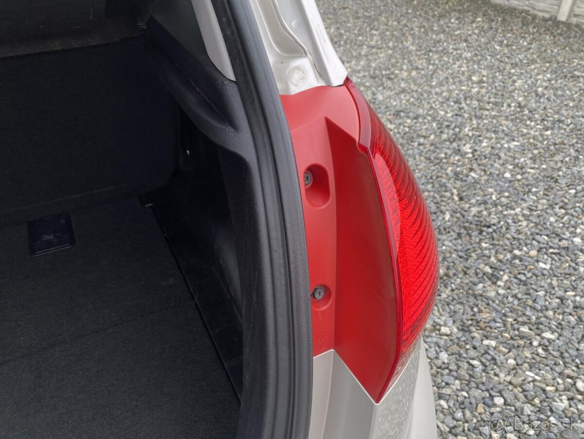 Kia Venga 1.4i 16v 90PS KLIMA SERVIS - 9