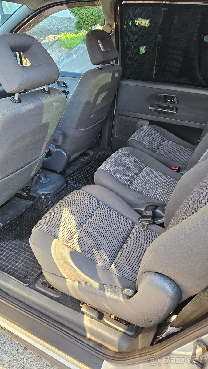 Predám Volkswagen Sharan 1.9tdi 96kw - 9