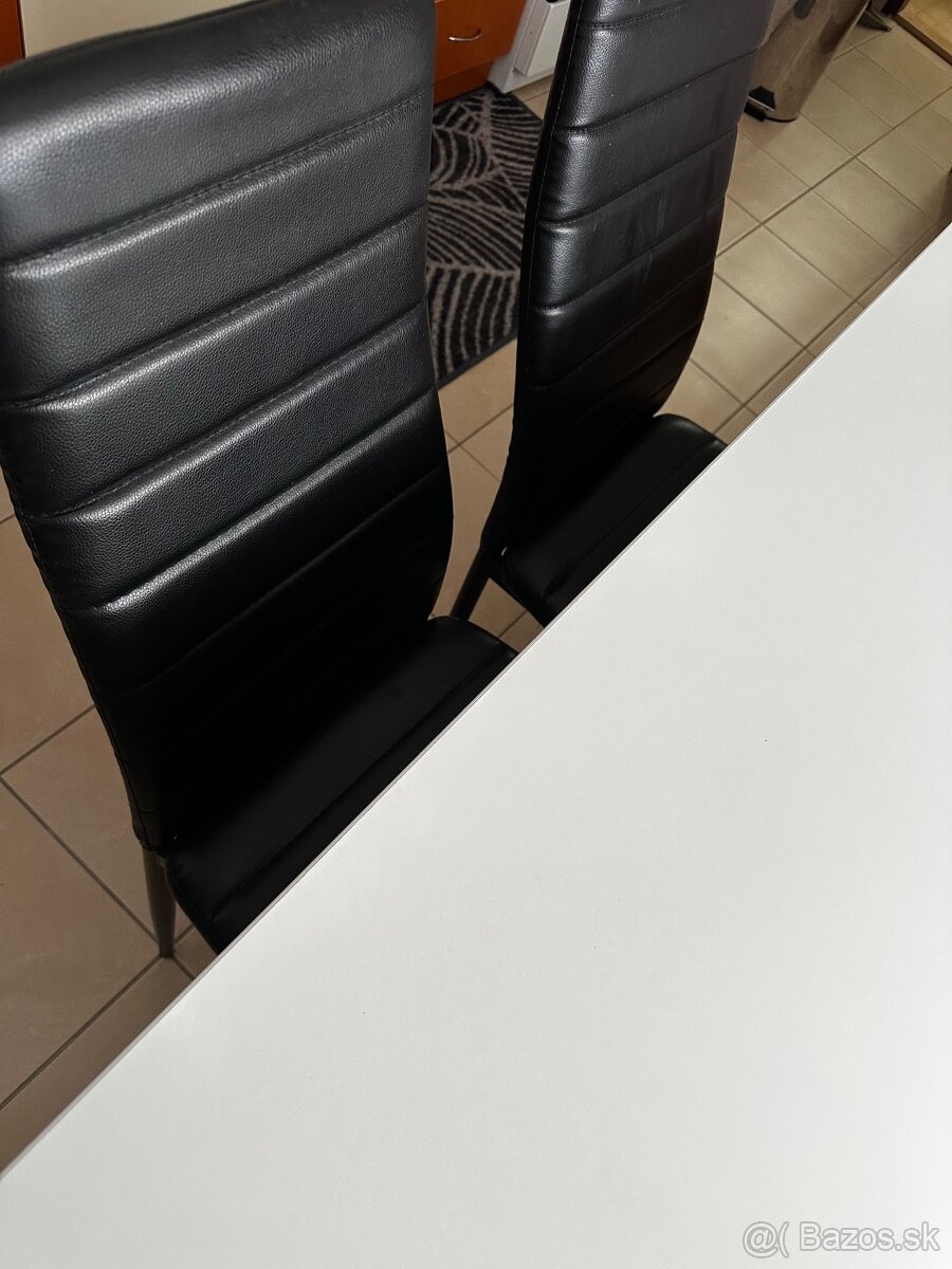 Jedálenský stôl - 9