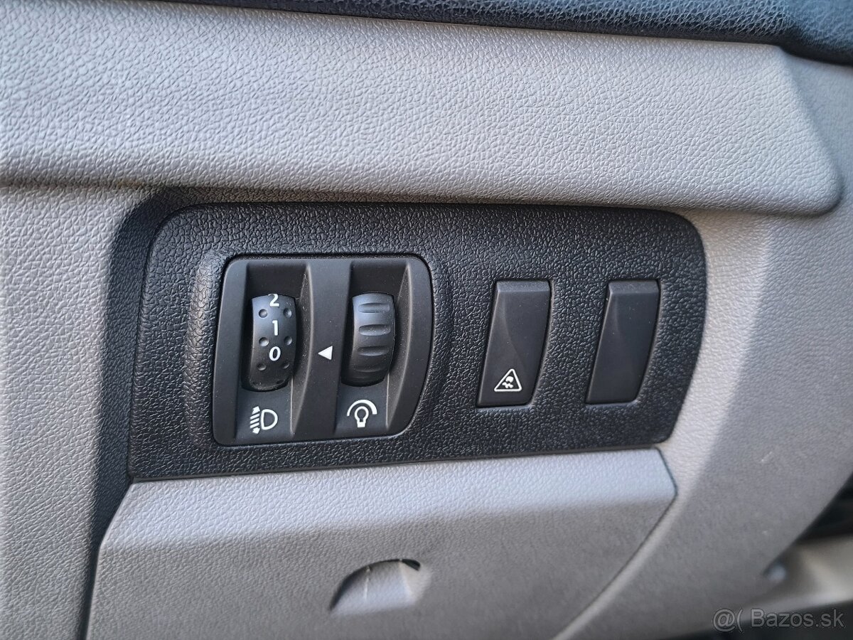 Renault Mégane 1.6 16V _ 143 000km _ NOVÁ STK - 9