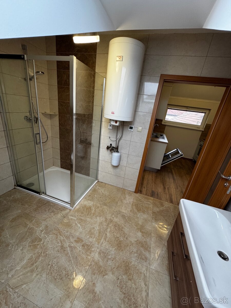 Veľký 2-izbový byt v Palárikove - 9