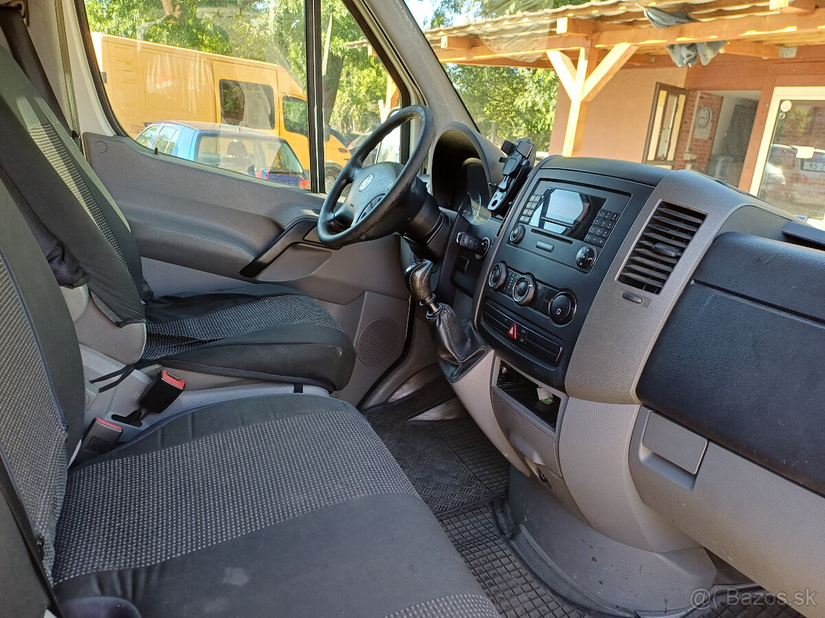 volkswagen crafter 2,5diesel, 100kw,r.v.2008,3miest,6kvalt - 9