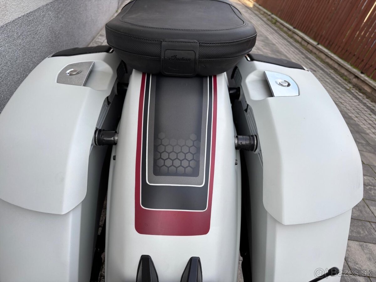 Indián Challenger - 9