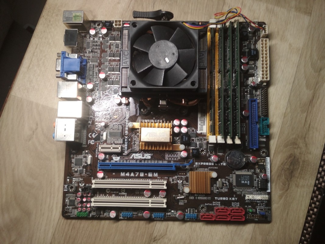 Retro PC / Náhradný počítač - 9