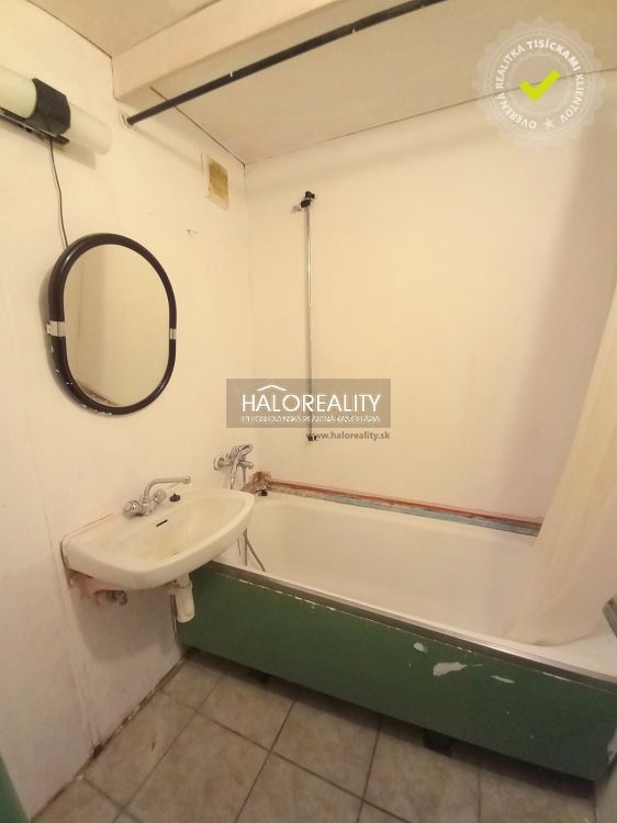 HALO reality - Predaj, štvorizbový byt Brezová pod Bradlom - - 9