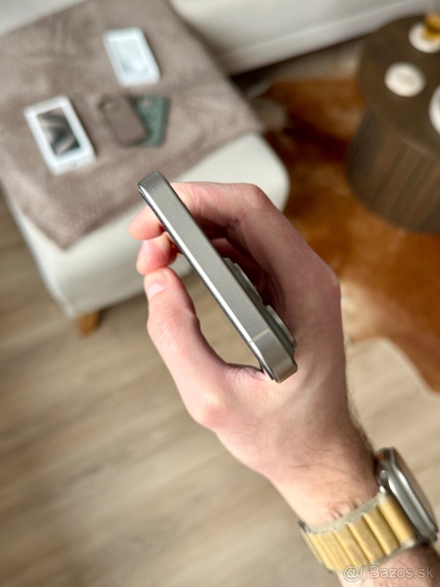 iPhone 15 Pro Max 256GB Natural Titanium - 9