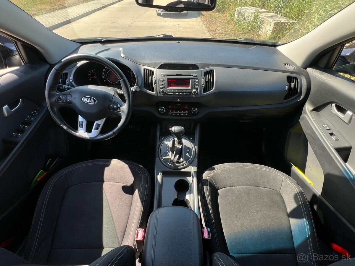 KIA Sportage 2.0 CRDI AT/6 - 9