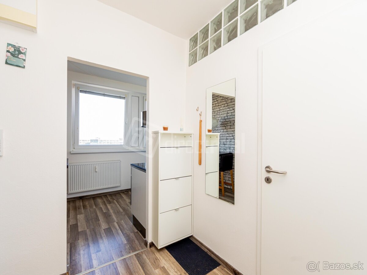 Predáme kompletne zrekonštruovaný byt pri centre Brati… - 9
