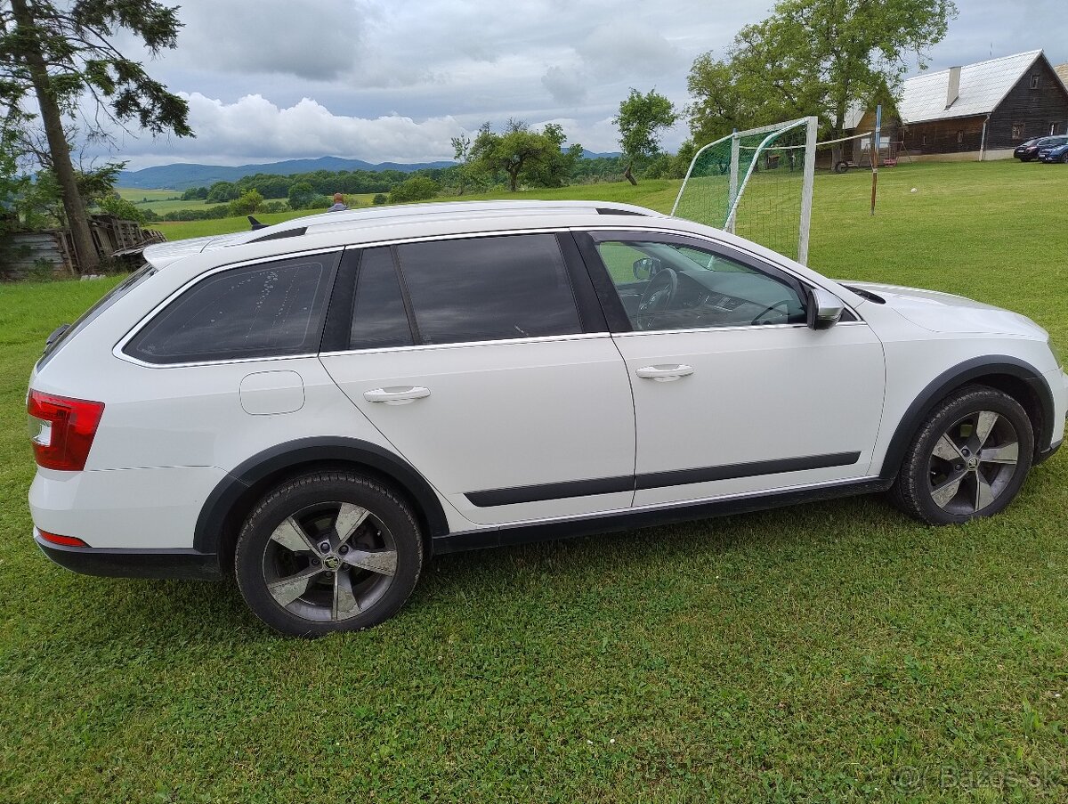 Predám Octavia scout - 9