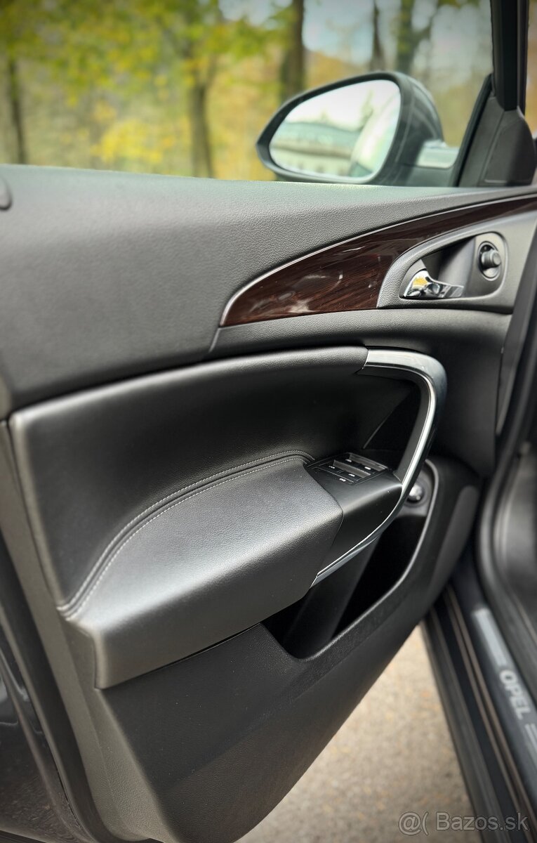 OPEL INSIGNIA Combi 2.0CDTi + Nové zimné pneu - 9