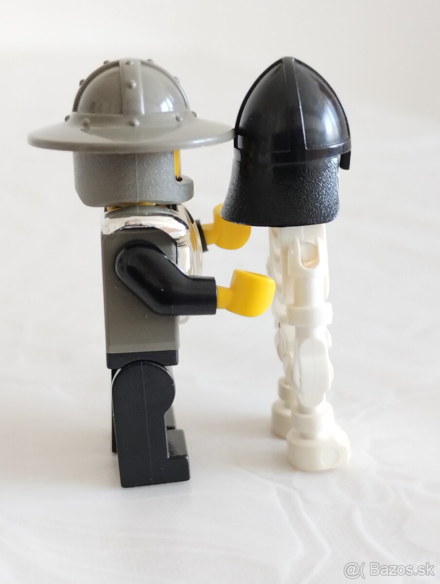 LEGO Castle 4817 Dungeon - 9