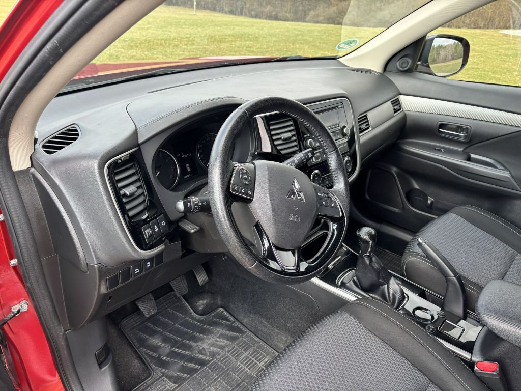 Predám Mitsubishi Outlander MY18 - 9