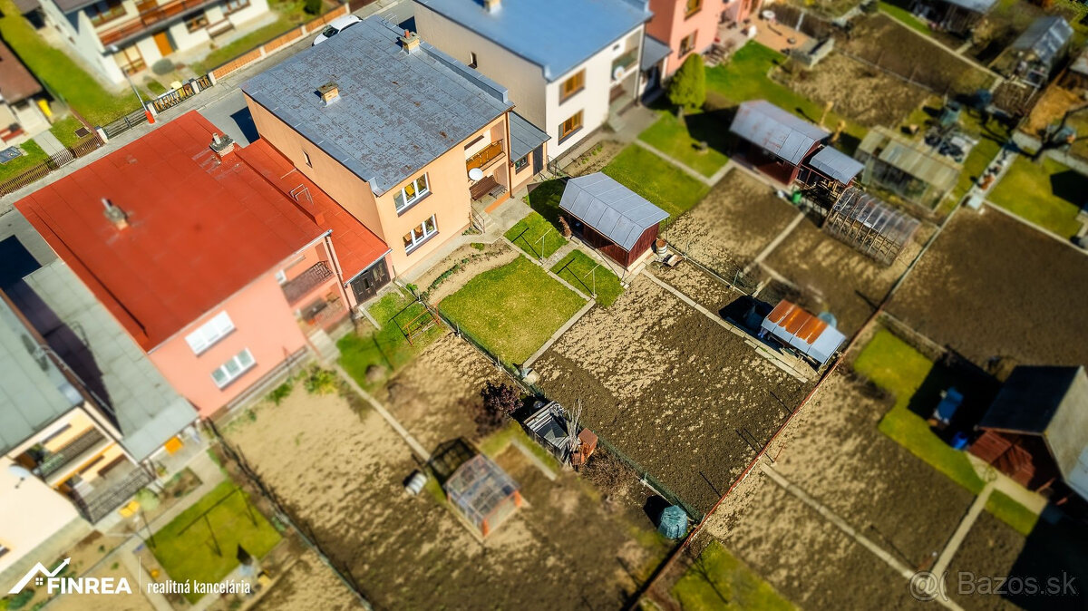 FINREA│5 izbový rodinný dom s garážou v tichej ulici - Záska - 9