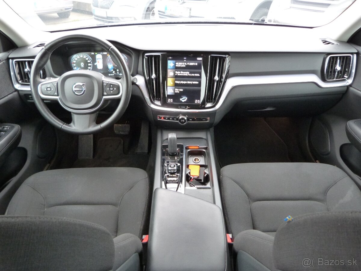 Volvo V60 B4 Momentum Pro A/T - 9