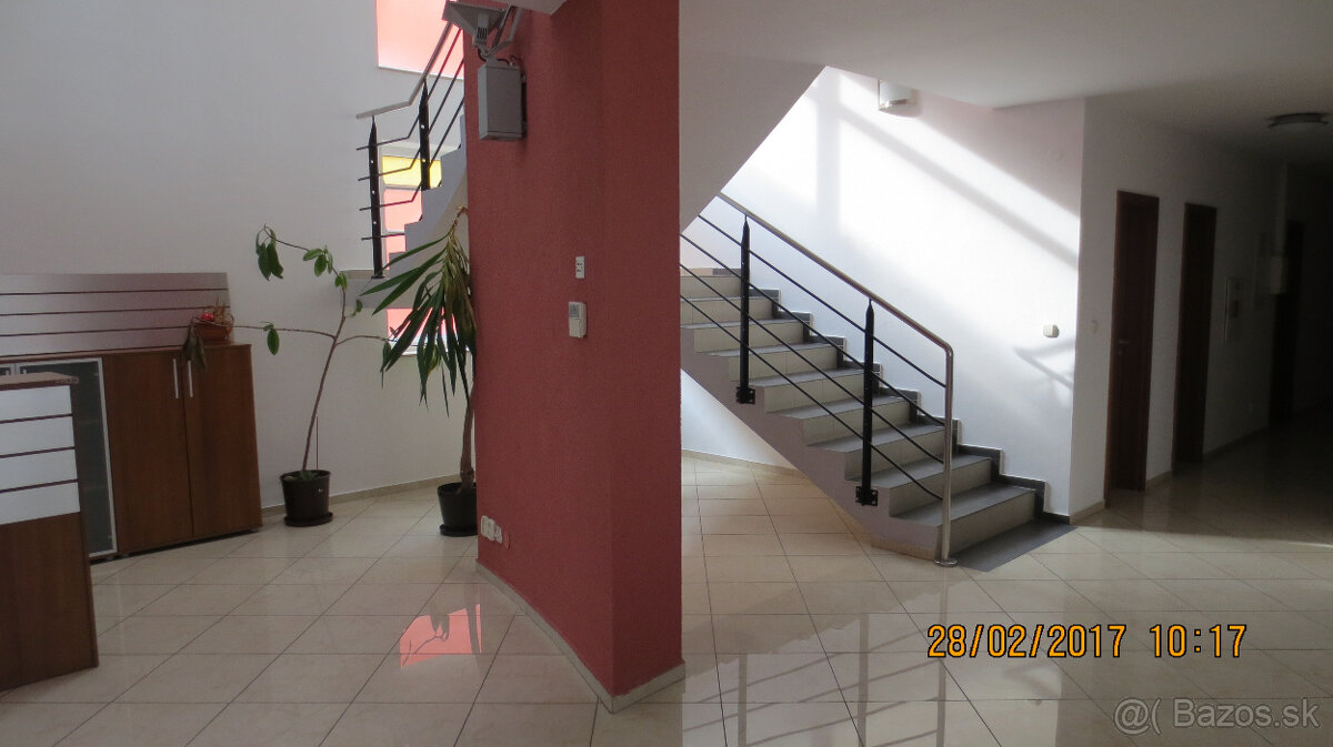 Prenájom 2 kancelárií o výmere 41 m2 ul. Dlhá - 9