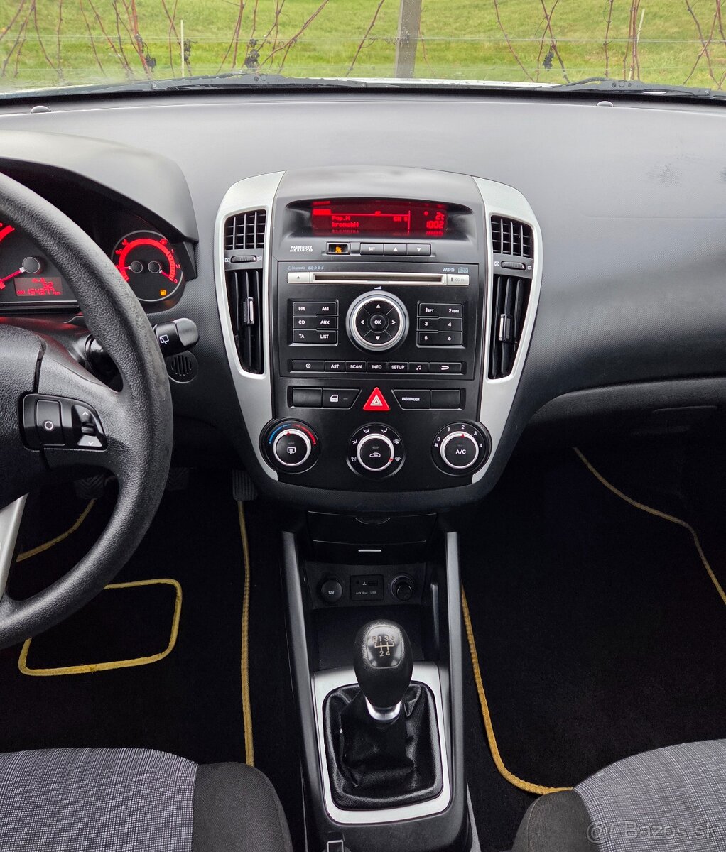 Kia Ceed 1.4 16V 66KW/90PS R.V.03/2012 - 9