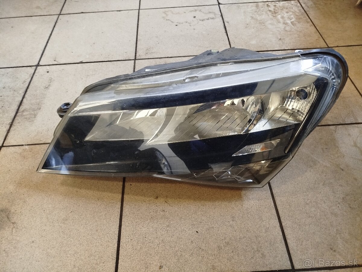 Rozpredám Superb 3 dvere (pravá strana) - 9