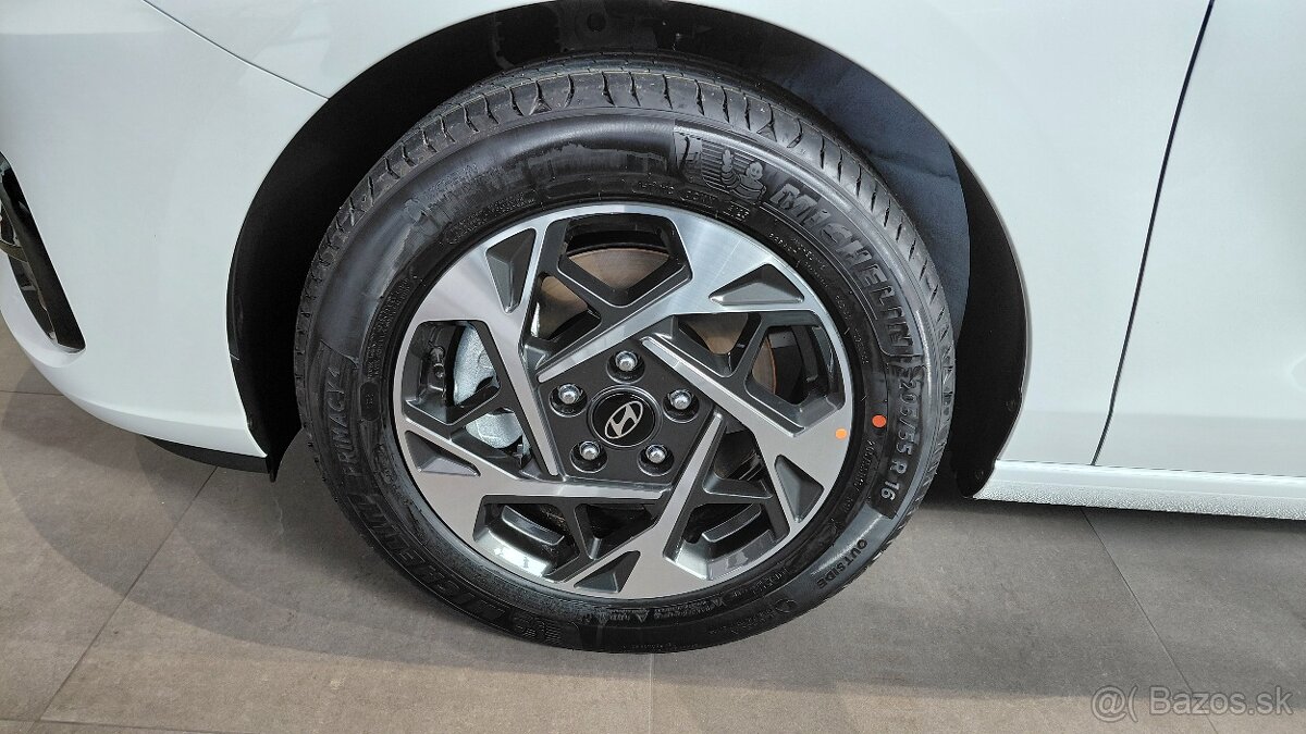 Hyundai i30 FAMILY - 9