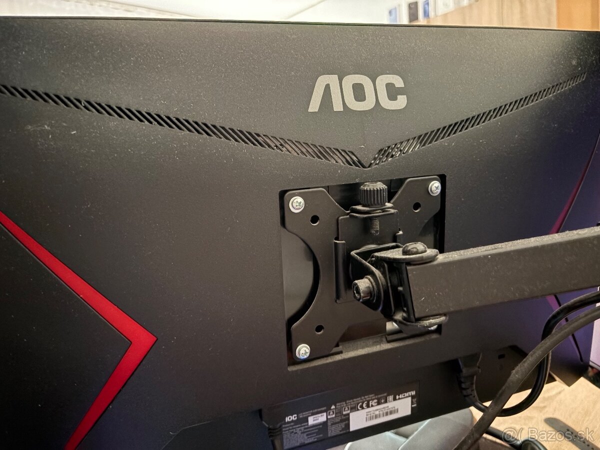 Predám kompletný herný setup – PC + 2 monitory + mikrofón - 9