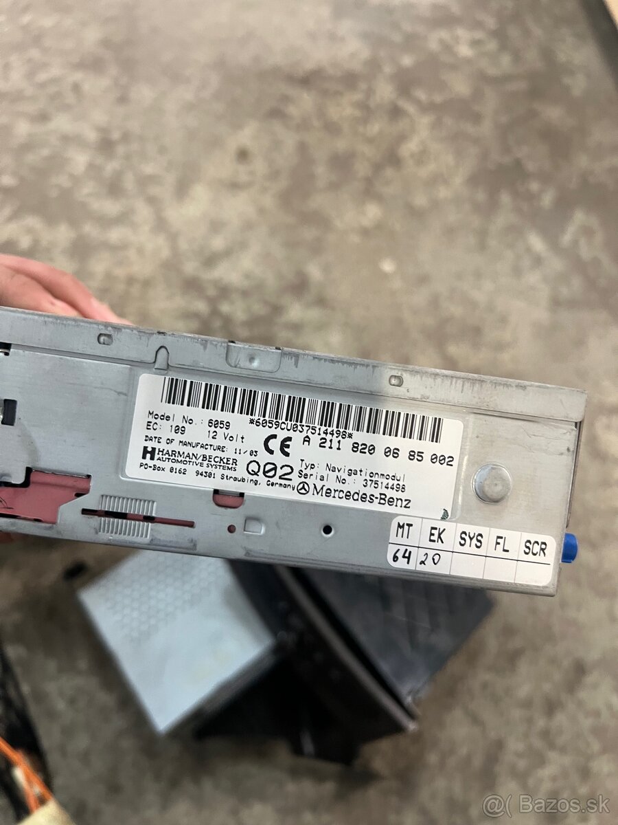 Mercedes w211 comand radio - 9