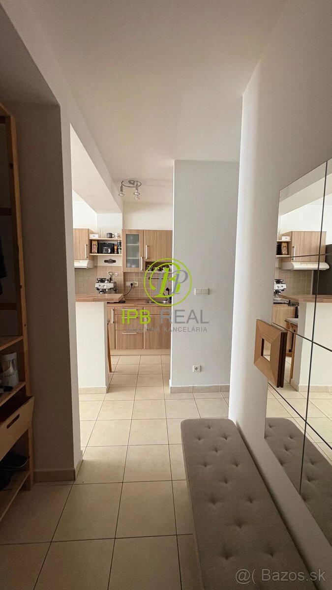 2-izb. byt s dvomi loggiami v novostavbe na Hrachovej ul. v - 9