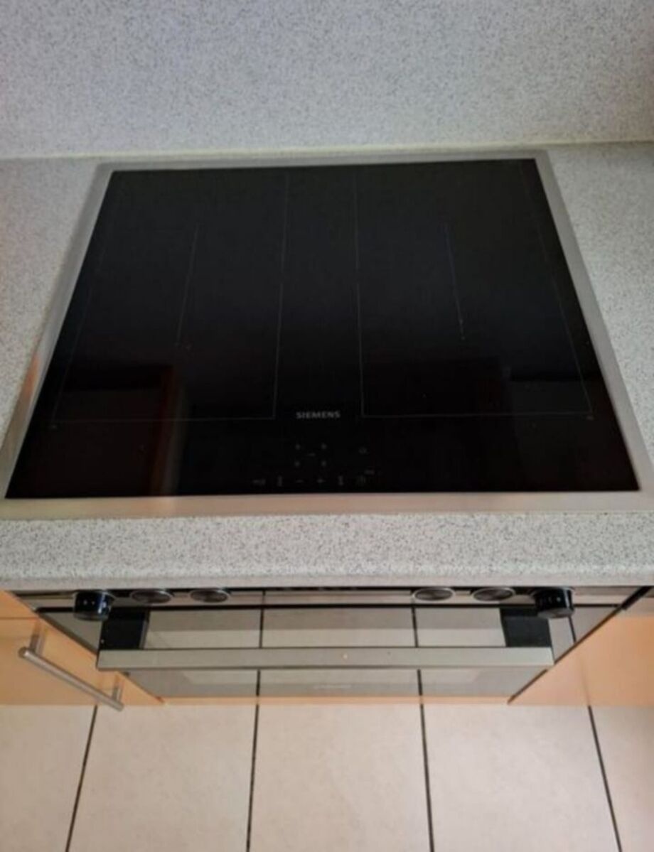 Kuchyně z masivní břízy ses potřebiči, 4499 - 9