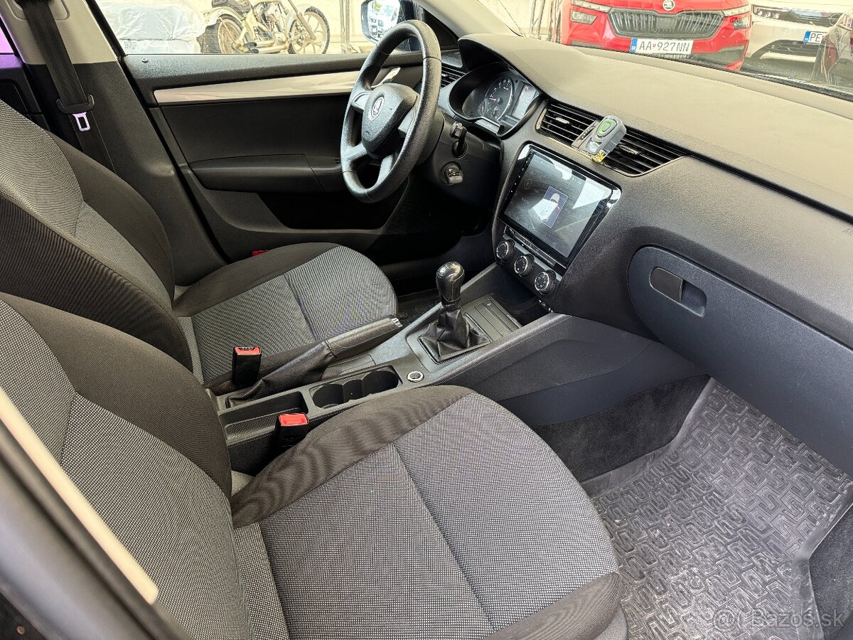 Škoda Octavia 1.6 TDI Business - 9