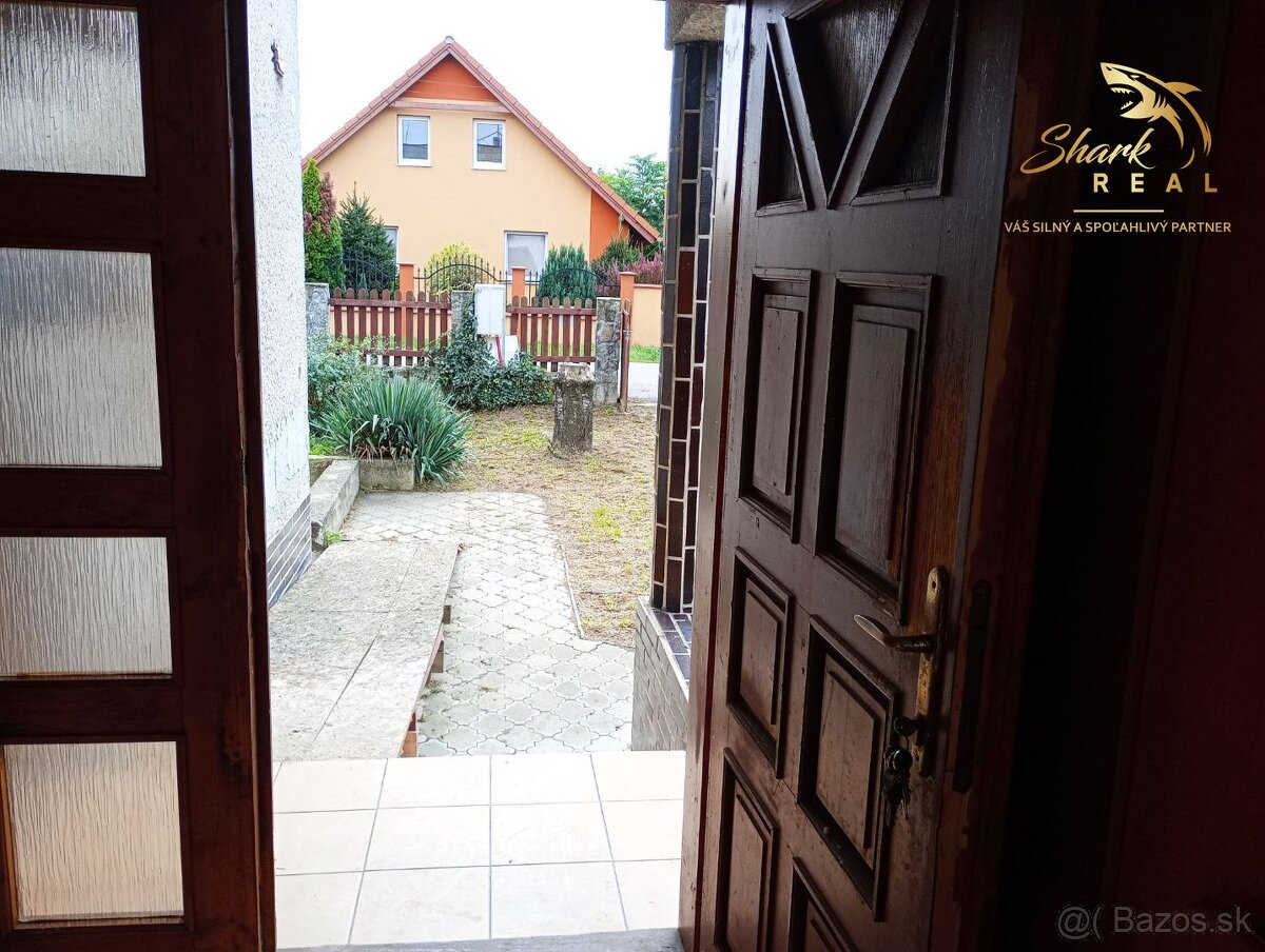 6-izbový rodinný dom v Kovarciach na bývanie i podnikanie - 9