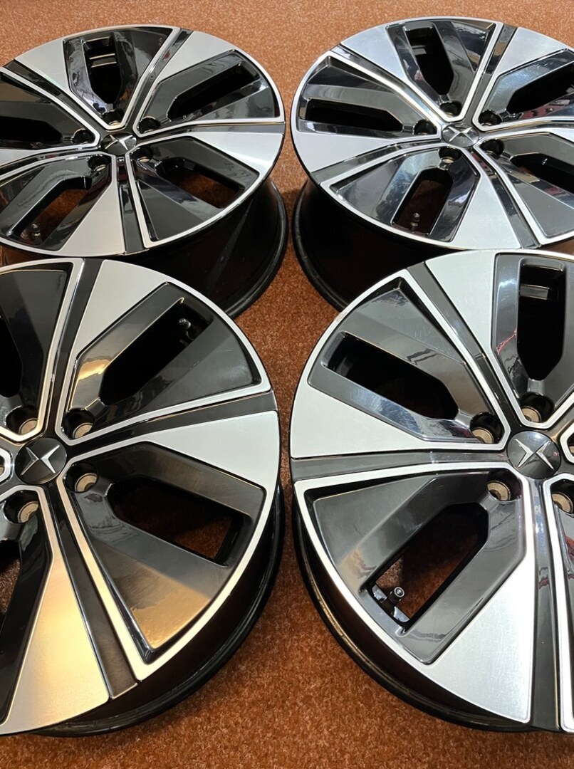 5x108 R19 originál POLESTAR 2 - dvourozměr - 9