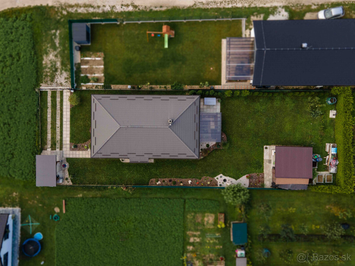 Na predaj rodinný dom v obci Zbyňov - 9