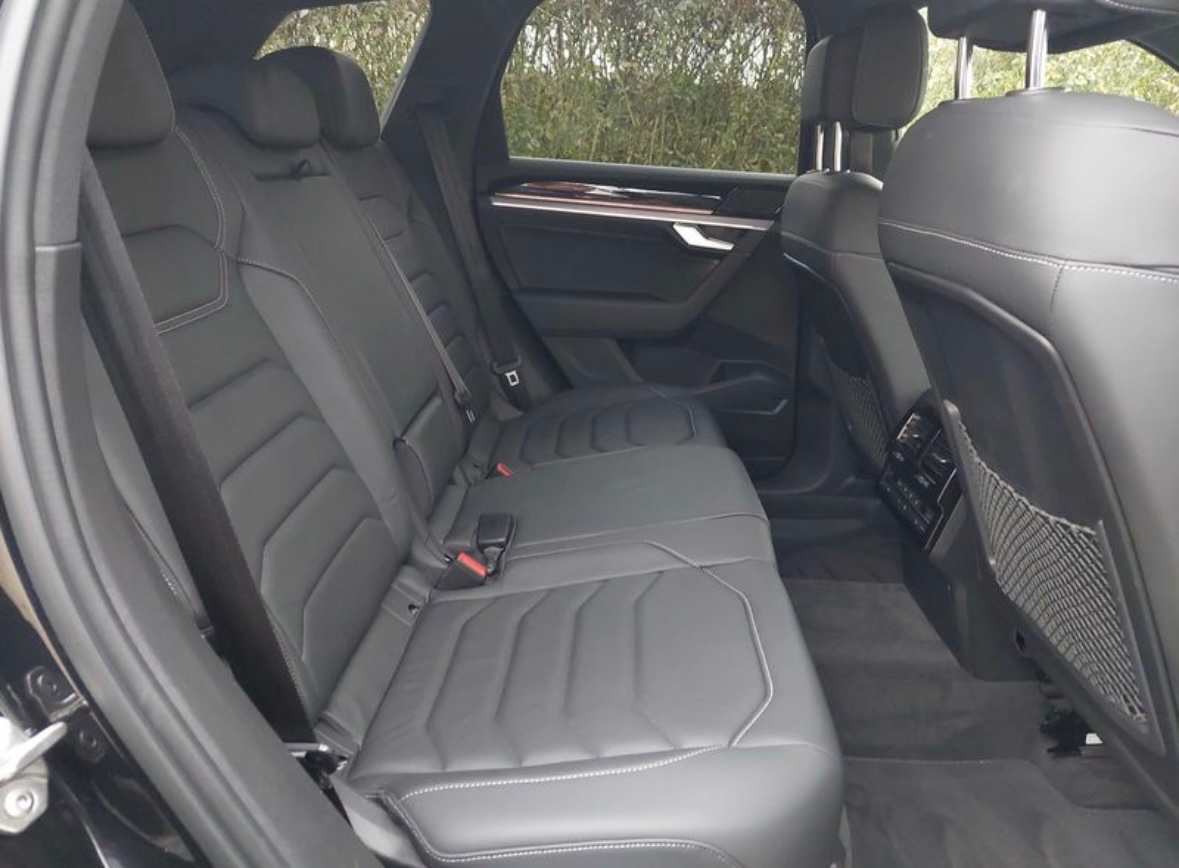 Volkswagen Touareg 3.0 V6 TDI R-Line 4Motion /vzduch +webast - 9