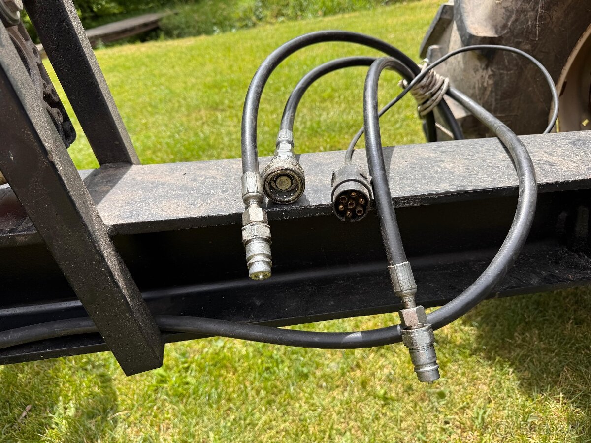 Príves s hydraulickou rukou Atlas 4002 - 9