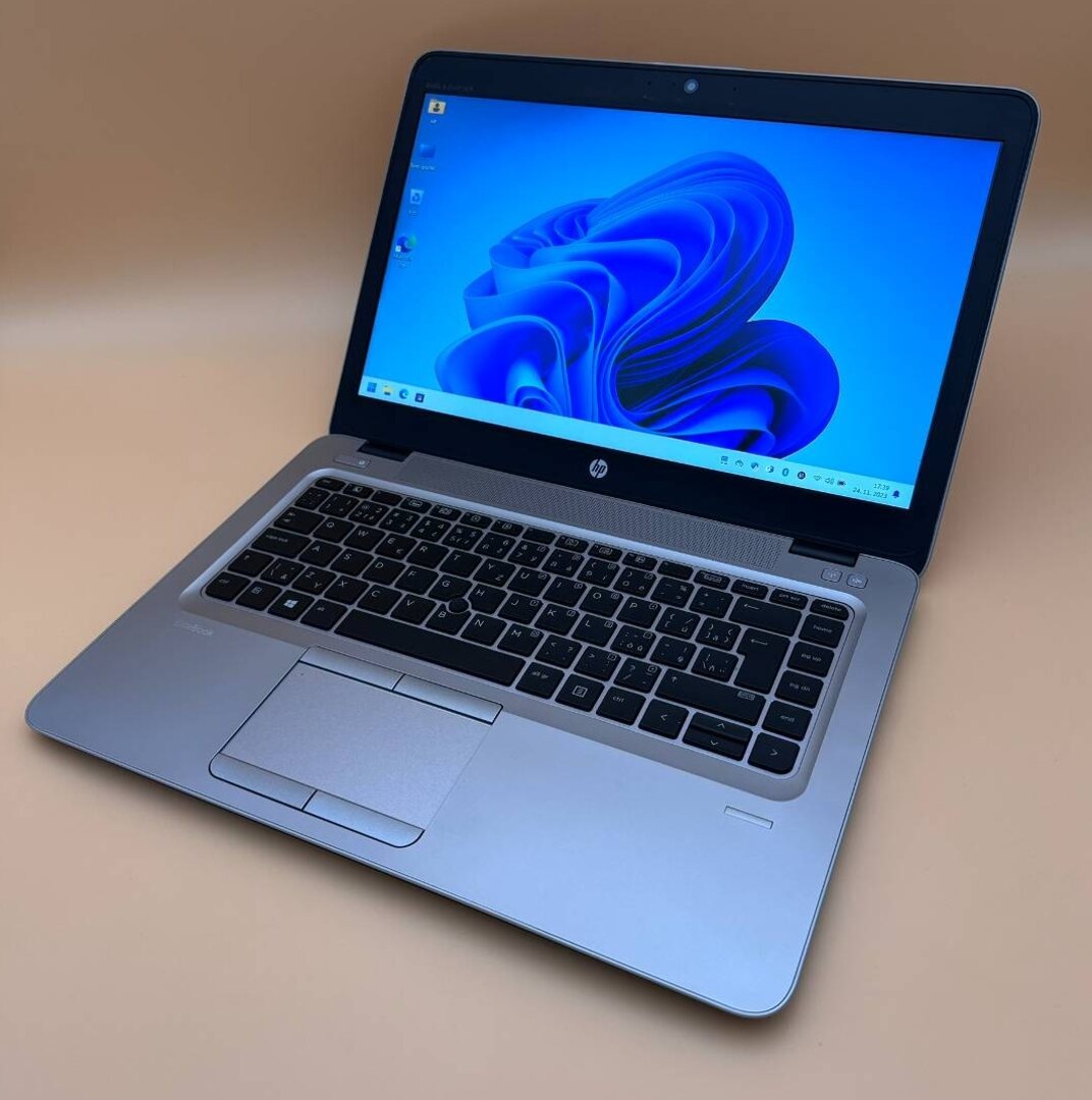 Notebook 14" HP.AMD PRO A10-8730B 4x2,40GHz.8gb ram.256gSSD - 9