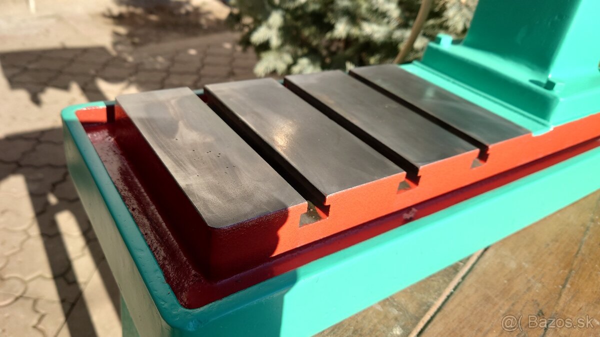 Vŕtačka jihokov SVB 16 - 9