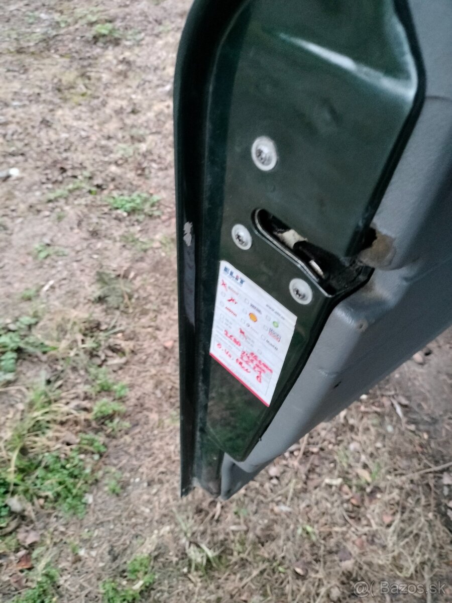 Land Rover Defender - 9