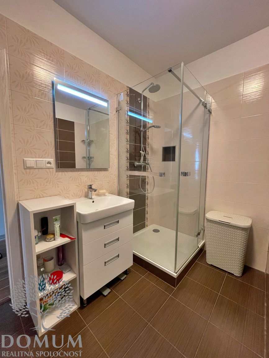 Moderný, kompletne zariadený, 74m2 3i byt v „novostavbe ul. - 9