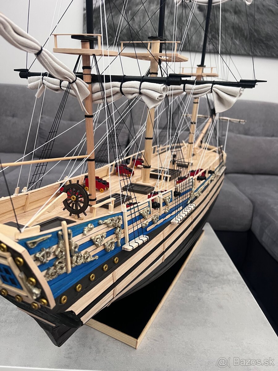 Dreveny model plachetnice. - 9