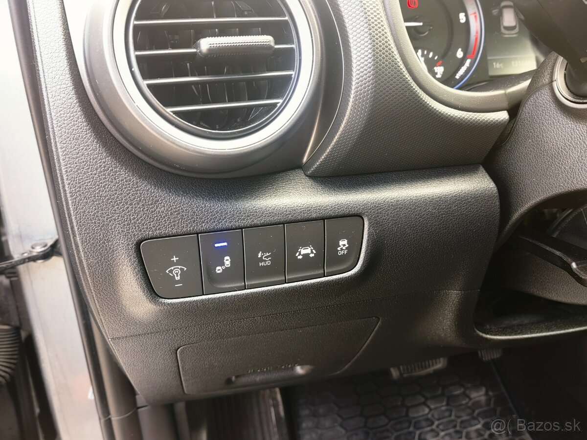 Hyundai kona 4x4 automat - 9