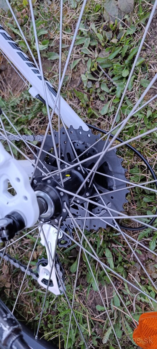 Shimano KTM-Chicago, Biely - 9