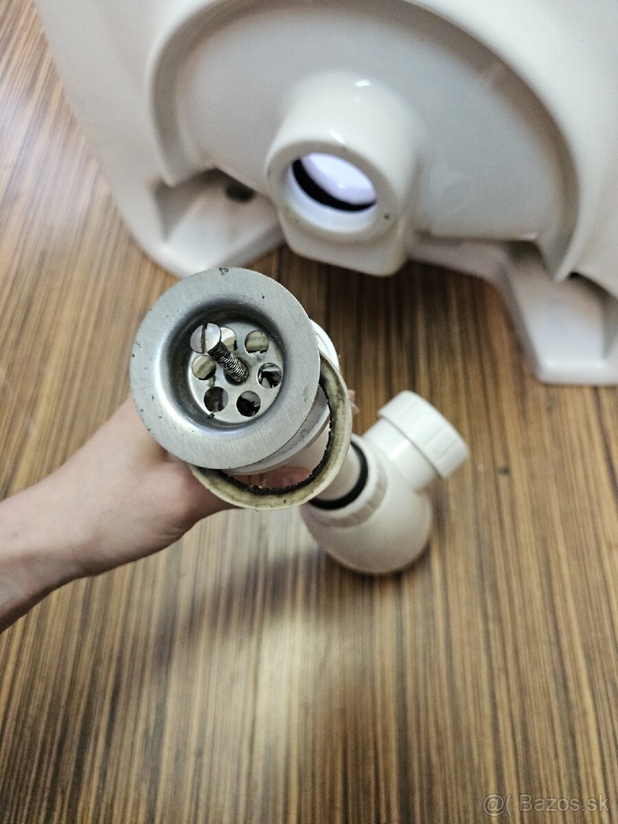 Umývadlo so sifónom - 9