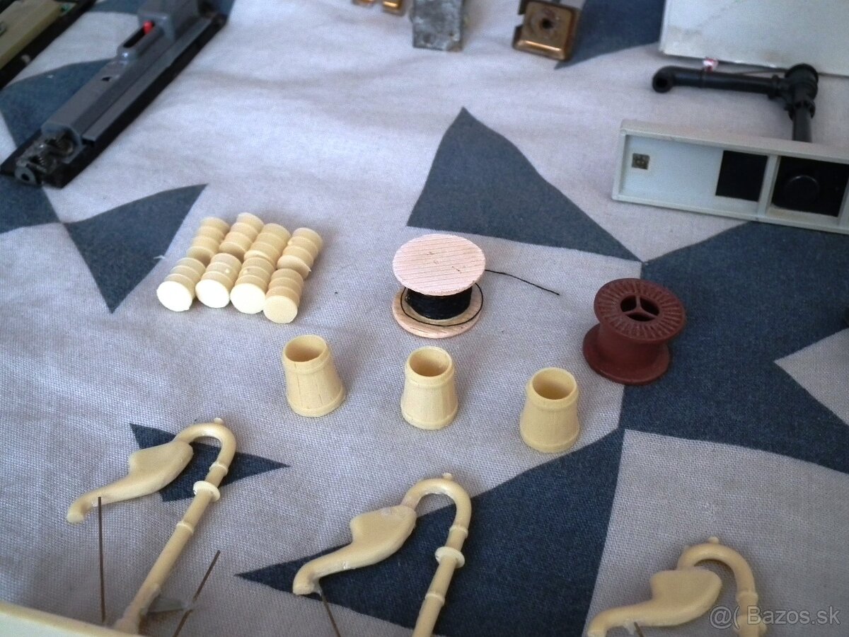 Predam H0 Doplnky Model. Zeleznicky - 9