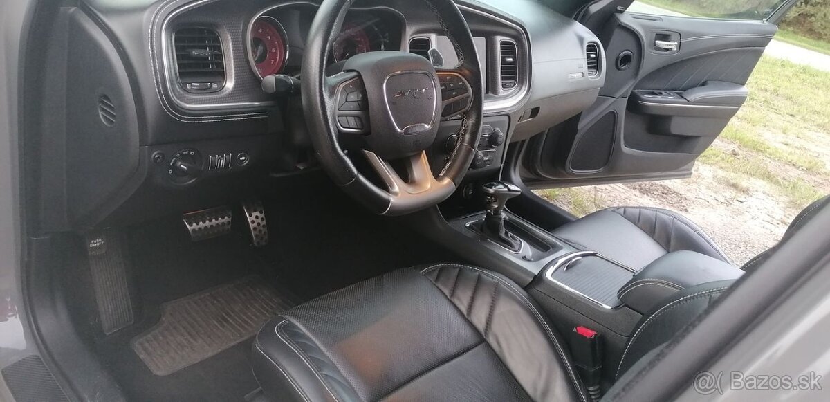 DODGE CHARGER SRT HELLCAT - 9