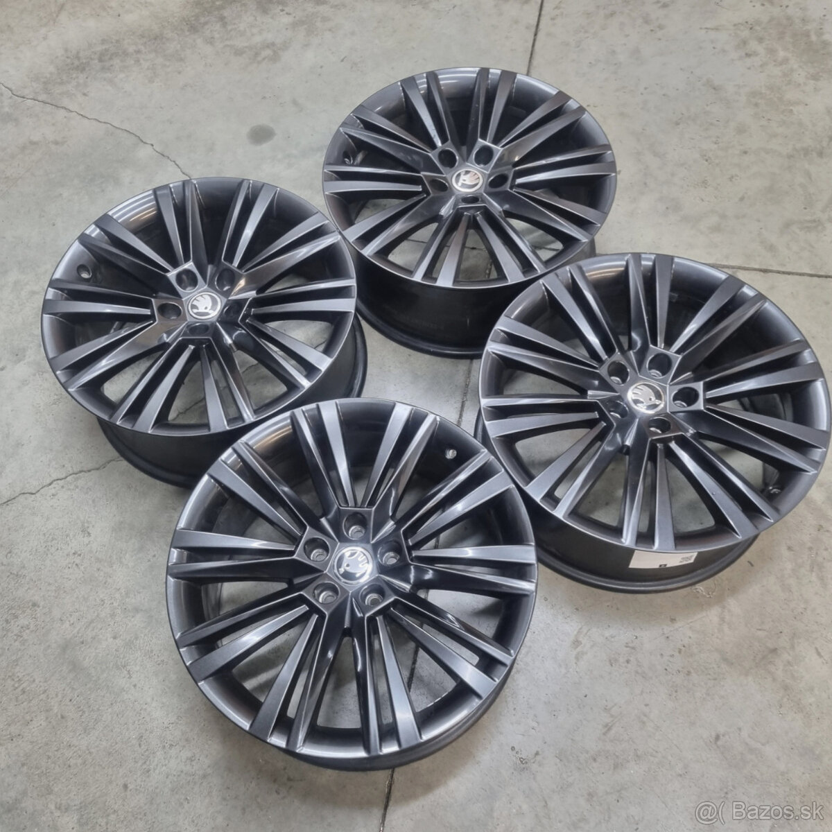 Hliníkové Škoda disky 5x112 R19 8J ET44 - 9