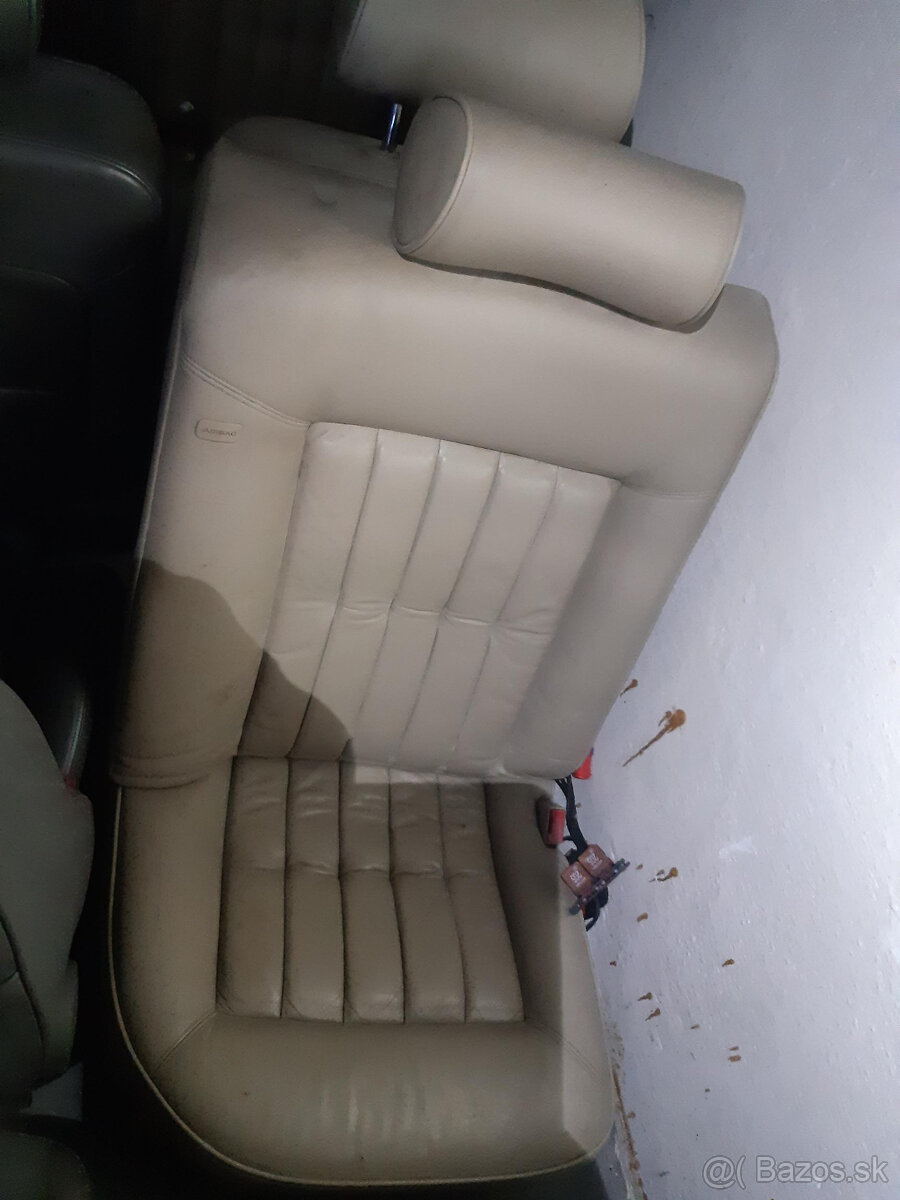 AUDI A8, S8 D2 - sedačky - 9