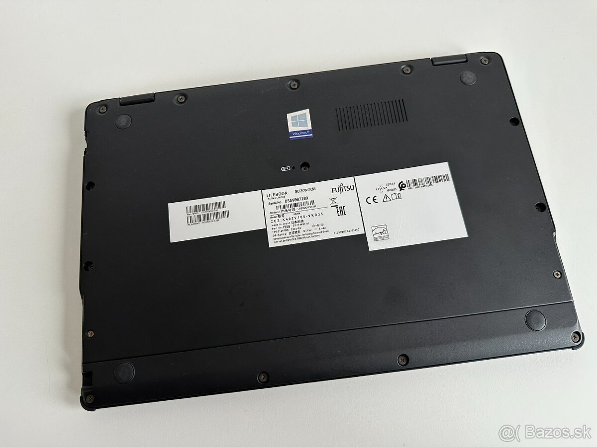 Fujitsu LifeBook U939X 2v1 / i5 / 8GB / 256GB NVMe / Win11 - 9