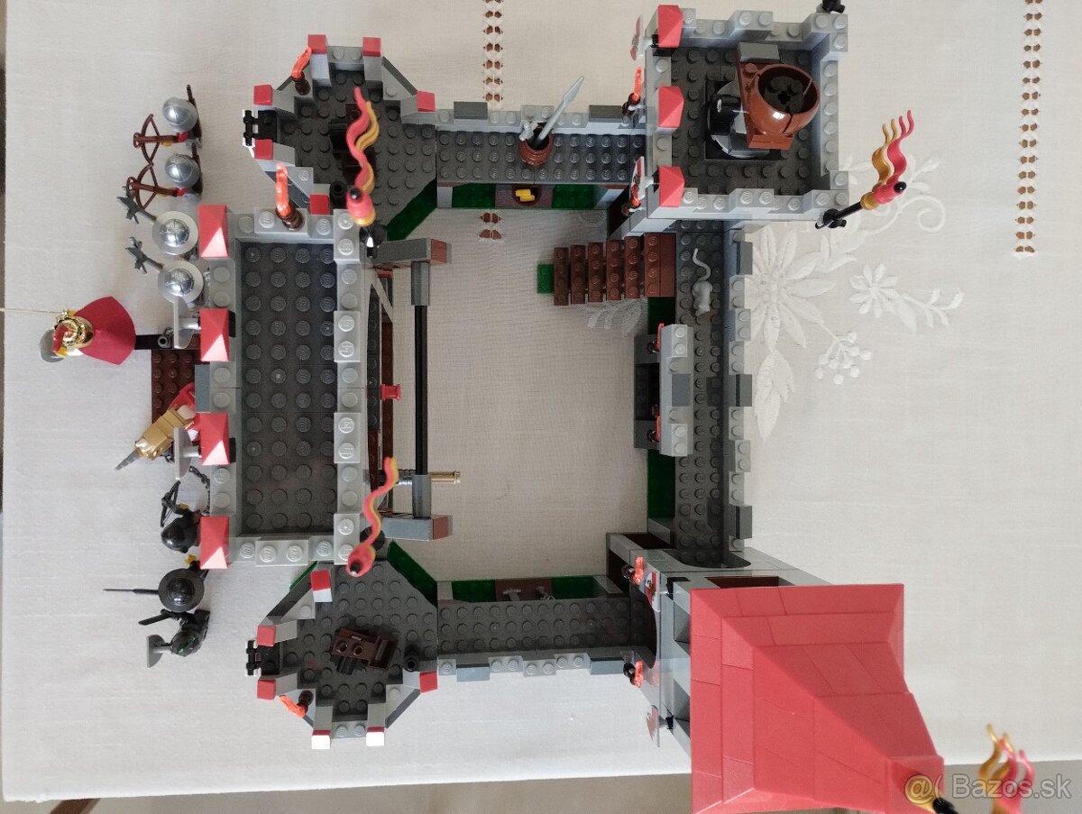 LEGO Castle 7946 King's Castle - 9